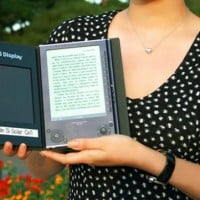 Le 1er livre numérique solaire par LG