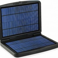Pourquoi pas un chargeur solaire portable …