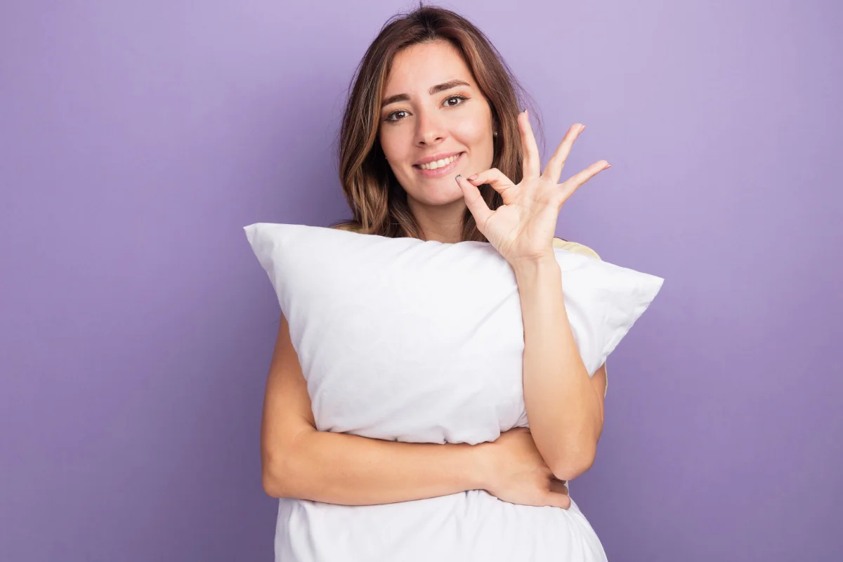 femme heureuse qui a bien dormi